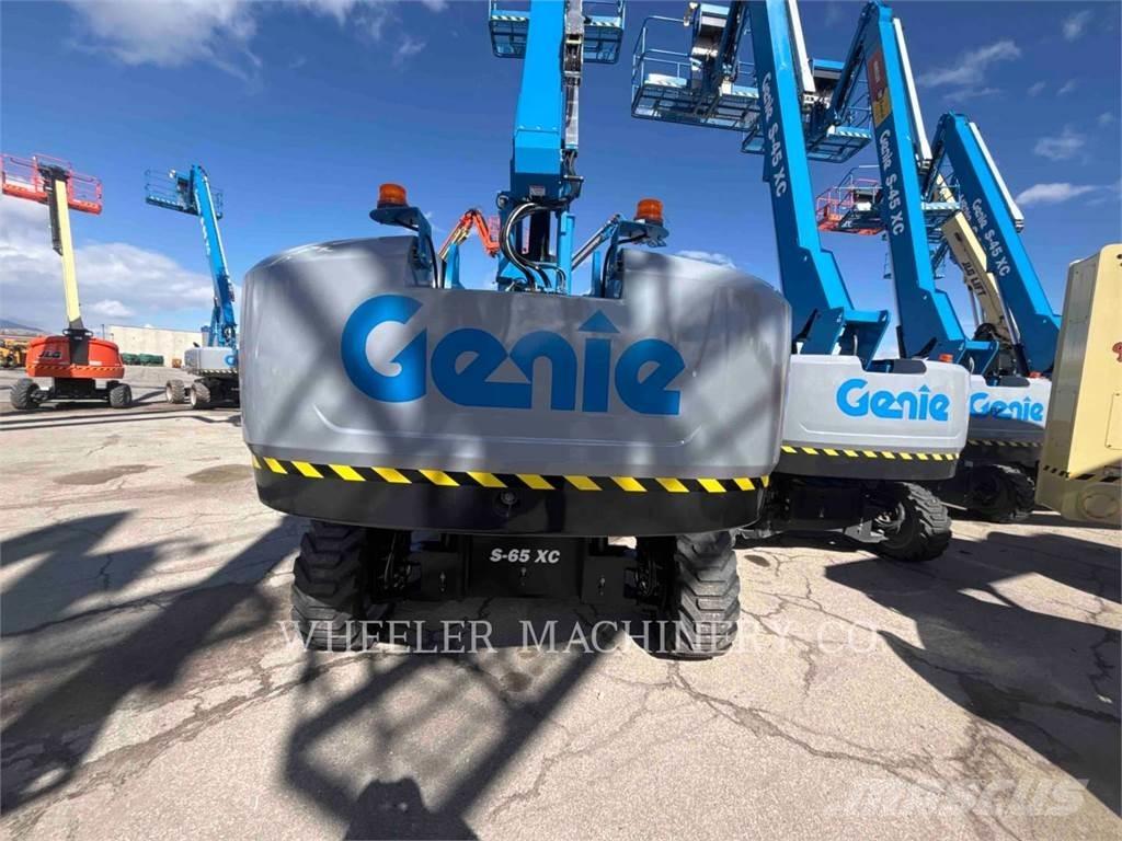 Genie S65XC SP Iseliikuvad poomtõstukid