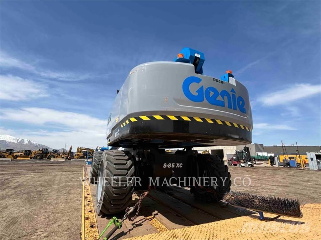 Genie S85XC Iseliikuvad poomtõstukid