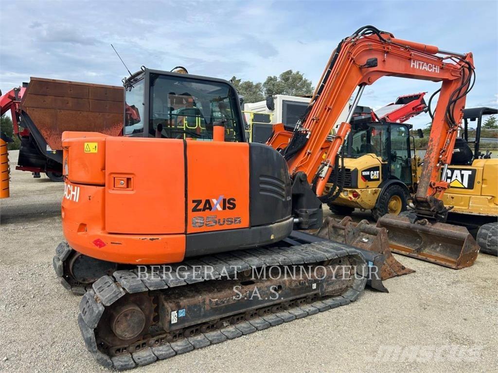 Hitachi ZAXIS85 Rataslaadurid