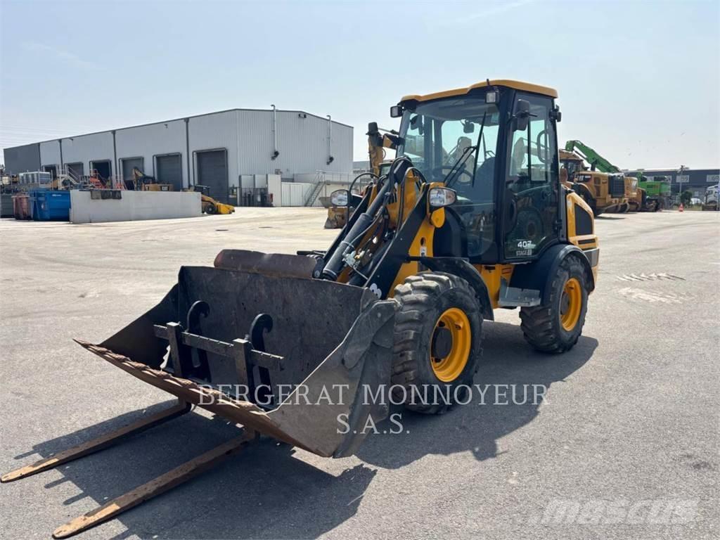 JCB 407 Rataslaadurid
