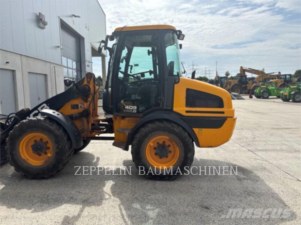 JCB 409 Rataslaadurid