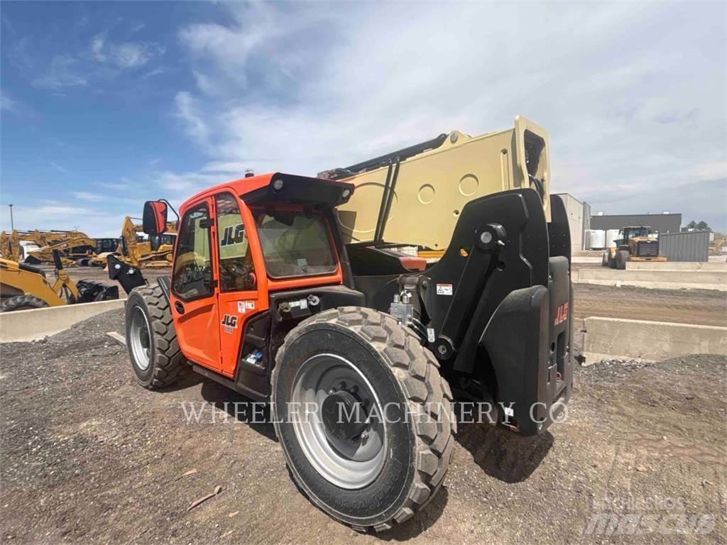 JLG 1055 Teleskooplaadurid