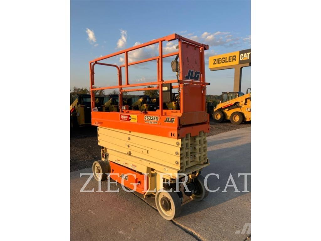 JLG 2632ES Käärtõstukid