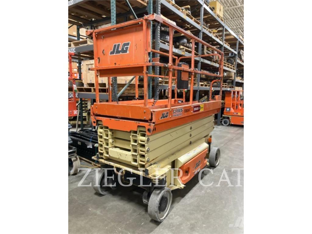 JLG 3246ES Käärtõstukid