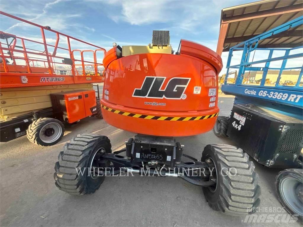 JLG 450AJ Iseliikuvad poomtõstukid