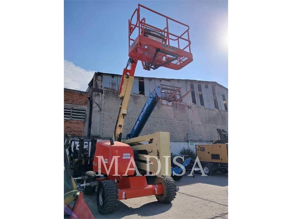 JLG 450AJ 4WD Iseliikuvad poomtõstukid