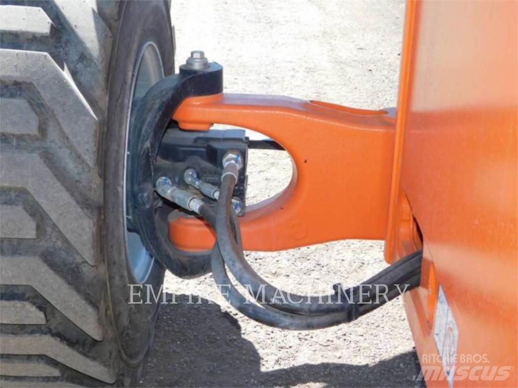JLG 460SJ Iseliikuvad poomtõstukid