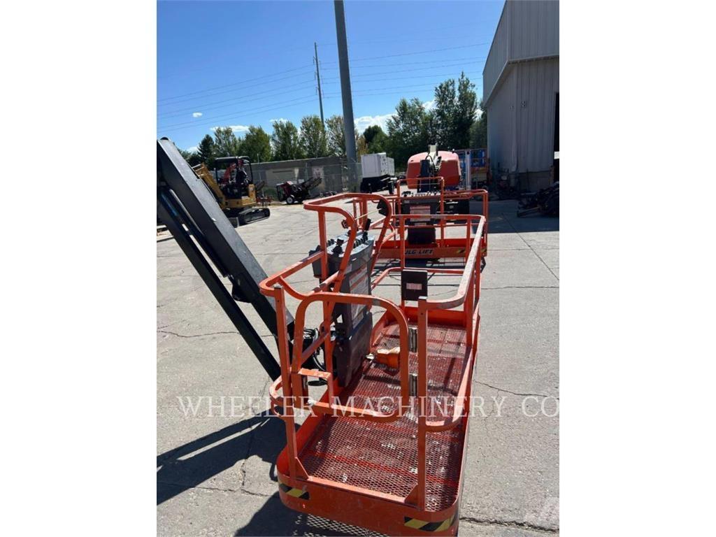 JLG 460SJ SP Iseliikuvad poomtõstukid