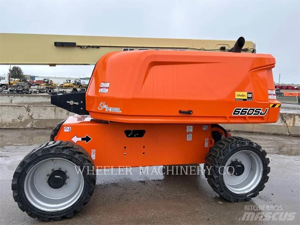JLG 660SJ SP Iseliikuvad poomtõstukid