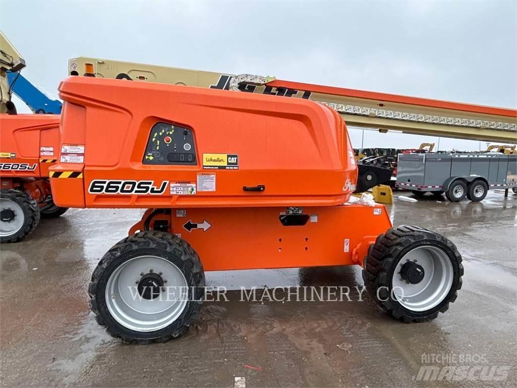 JLG 660SJ SP Iseliikuvad poomtõstukid