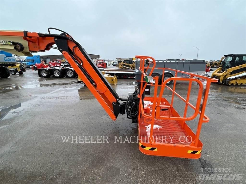 JLG 660SJ SP Iseliikuvad poomtõstukid