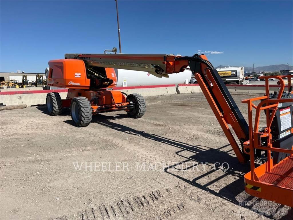JLG 660SJ SP Iseliikuvad poomtõstukid