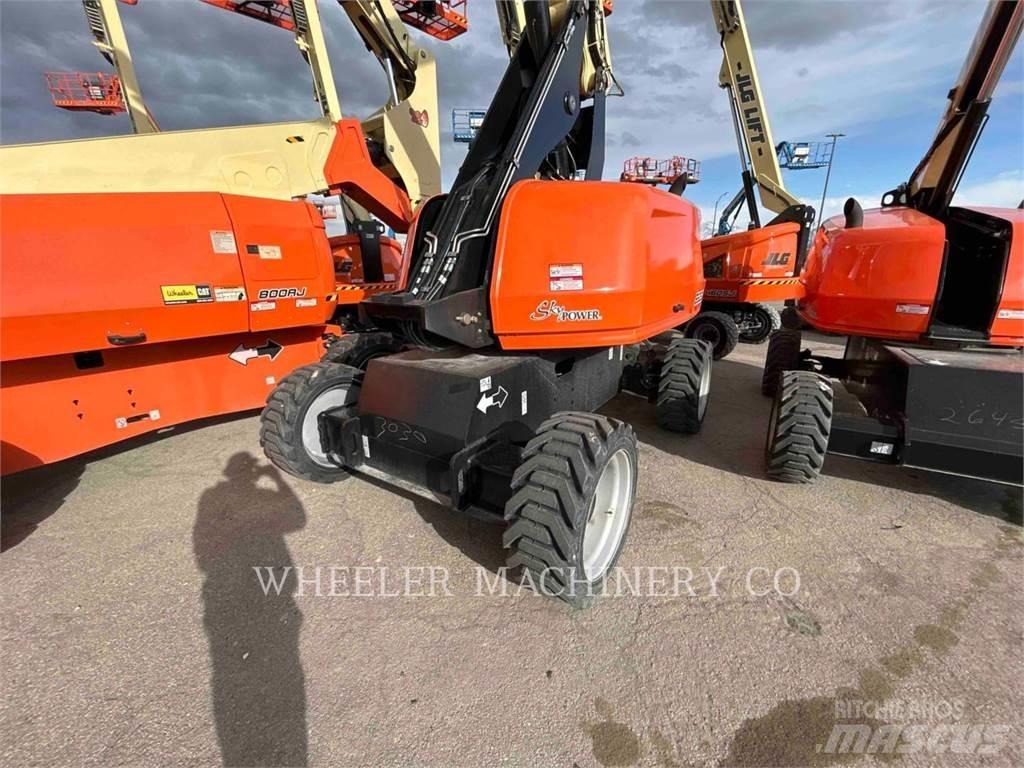 JLG 660SJ SP Iseliikuvad poomtõstukid