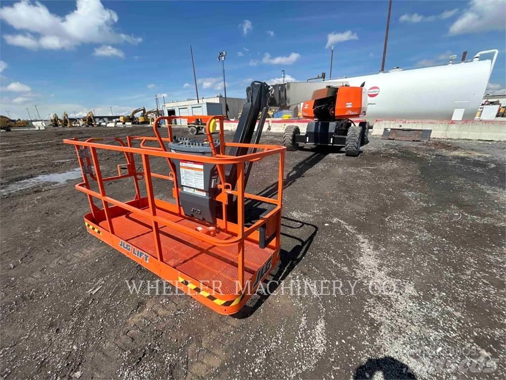 JLG 660SJ SP Iseliikuvad poomtõstukid