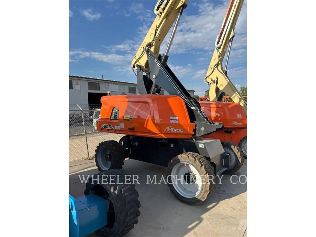 JLG 660SJ SP Iseliikuvad poomtõstukid