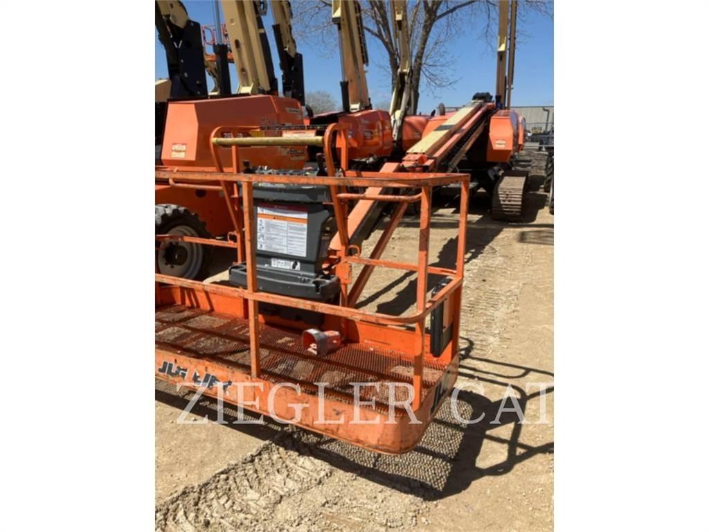 JLG 660SJC Iseliikuvad poomtõstukid
