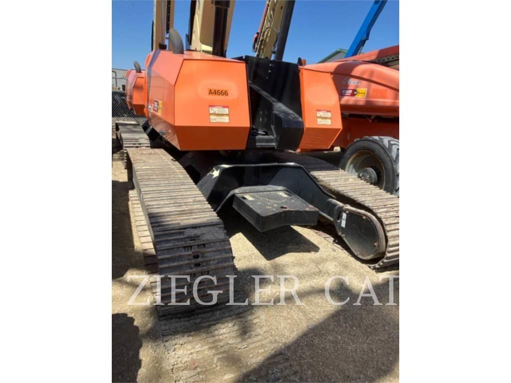 JLG 660SJC Iseliikuvad poomtõstukid