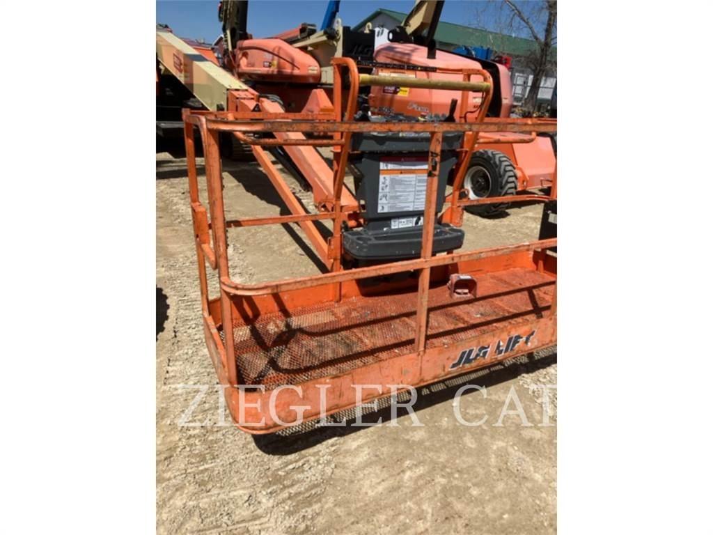 JLG 660SJC Iseliikuvad poomtõstukid