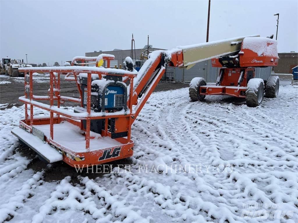 JLG 670SJ SL Iseliikuvad poomtõstukid
