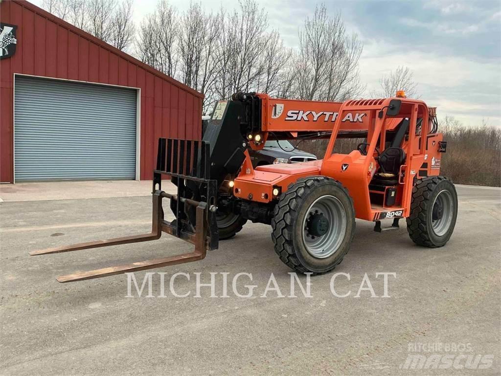 JLG 8042 Teleskooplaadurid