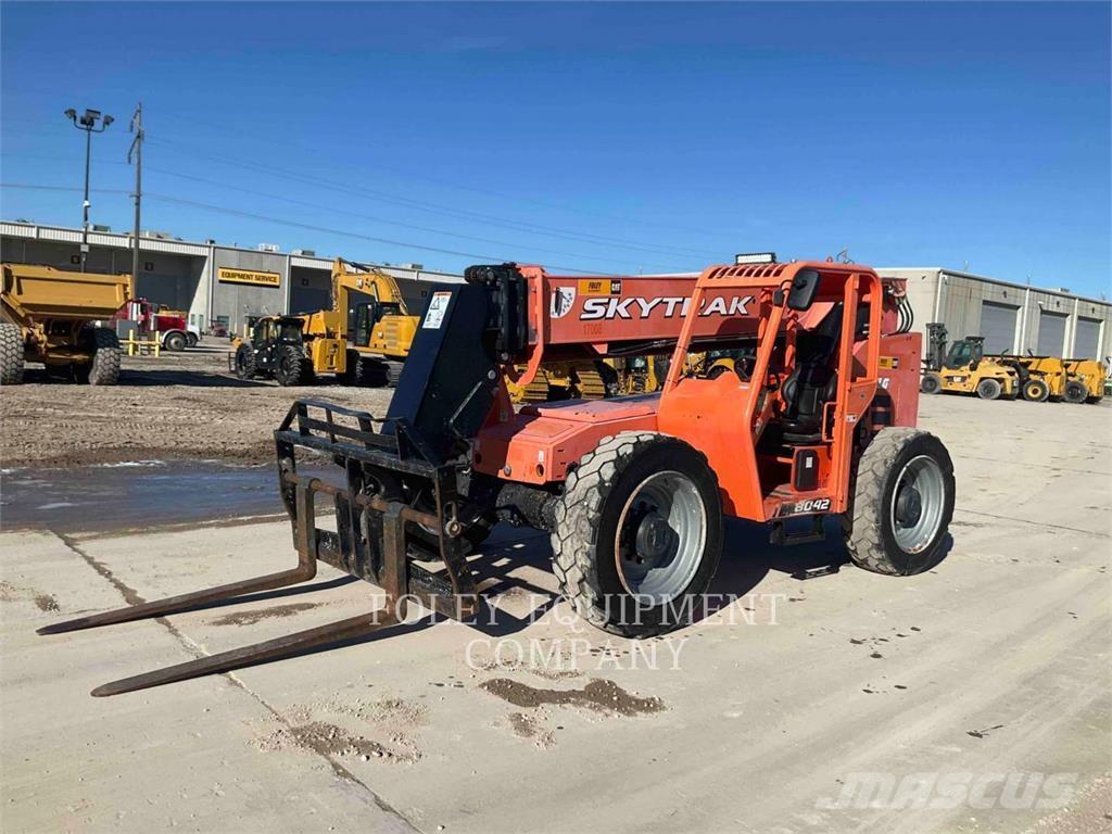 JLG 8042 Teleskooplaadurid