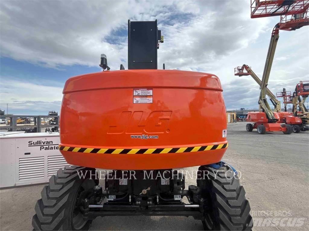 JLG 860SJ Iseliikuvad poomtõstukid