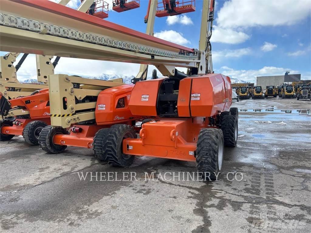 JLG 860SJ SP Iseliikuvad poomtõstukid