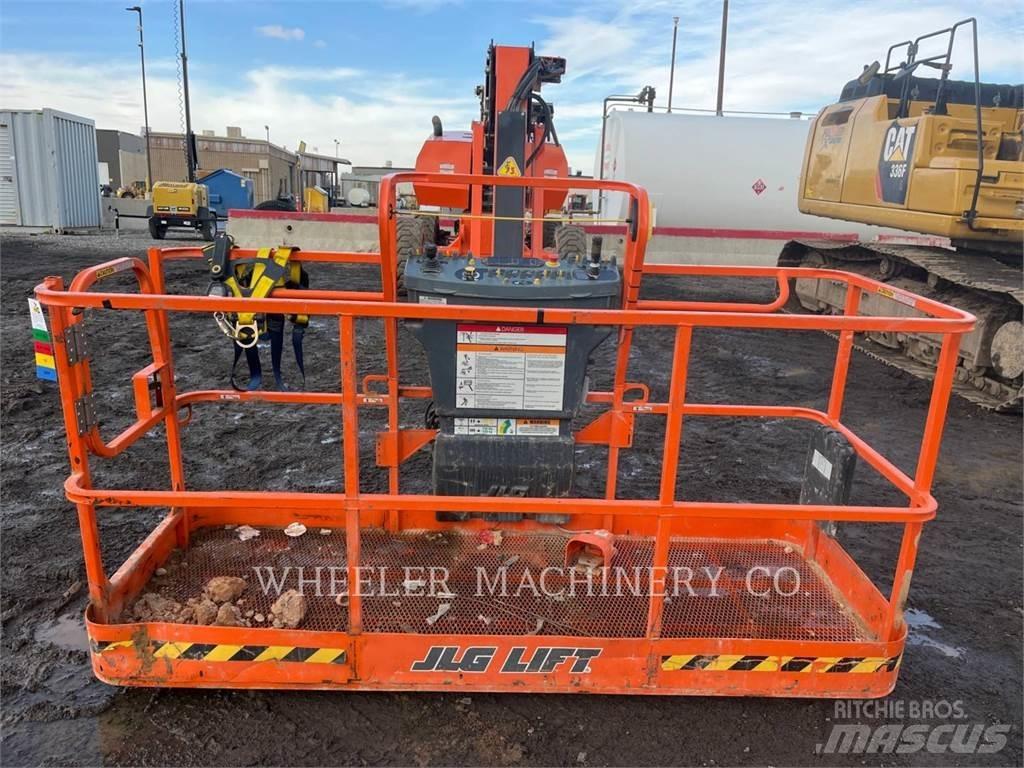 JLG 860SJ SP Iseliikuvad poomtõstukid