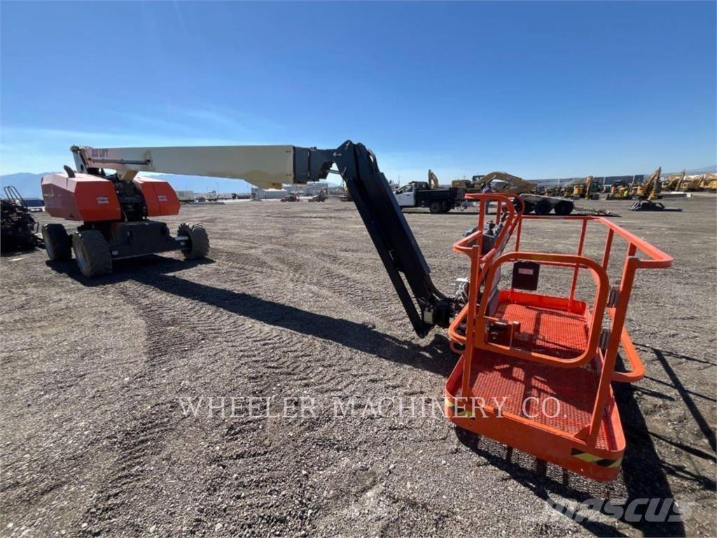 JLG 860SJ SP Iseliikuvad poomtõstukid