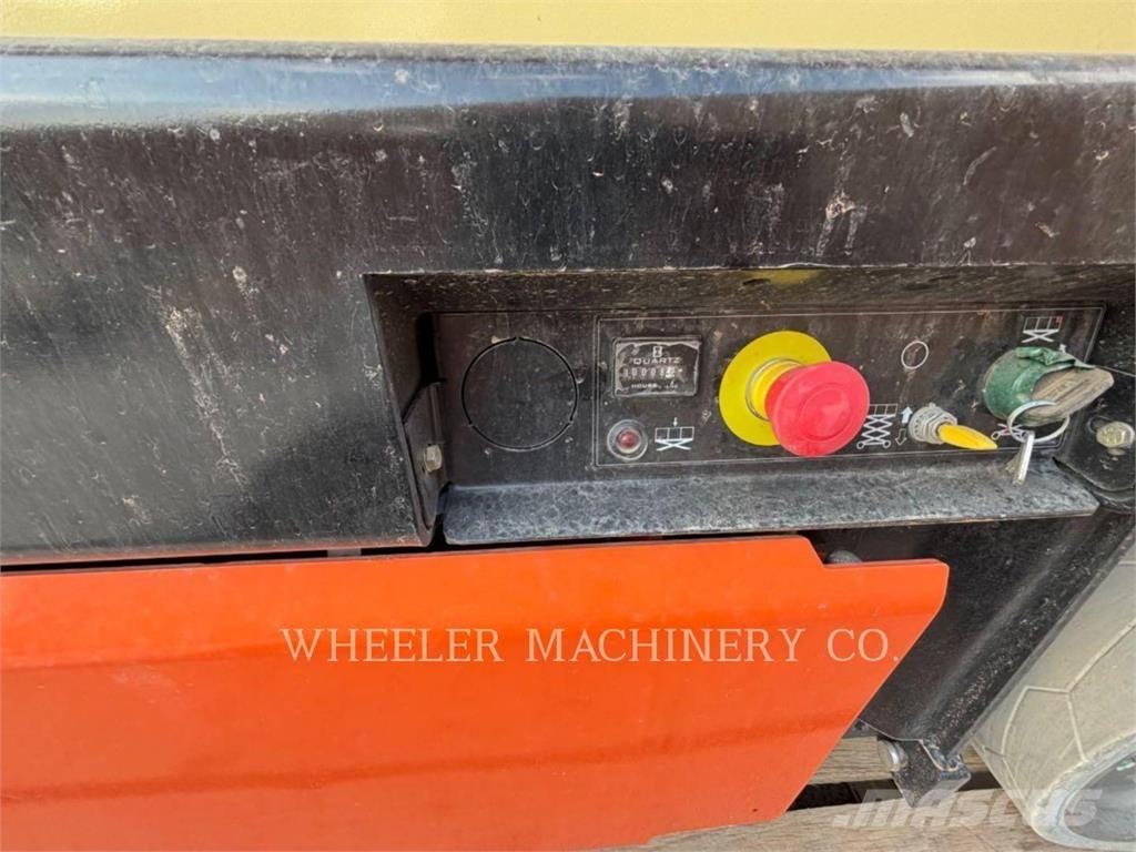 JLG ES3246 Käärtõstukid
