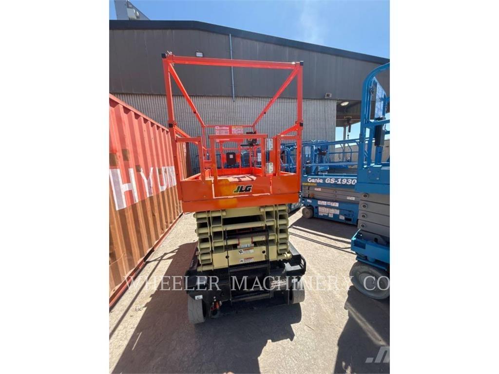 JLG ES3246 Käärtõstukid
