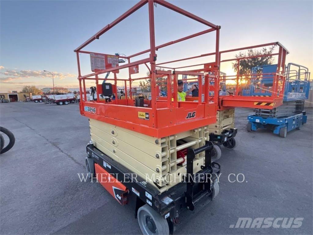 JLG ES3246 Käärtõstukid