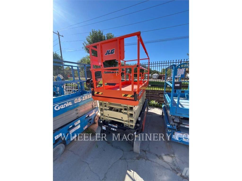 JLG ES3246 Käärtõstukid