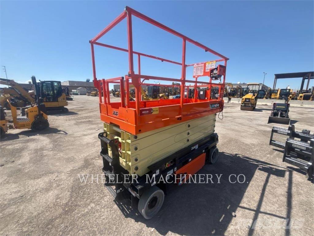 JLG ES4046 Käärtõstukid