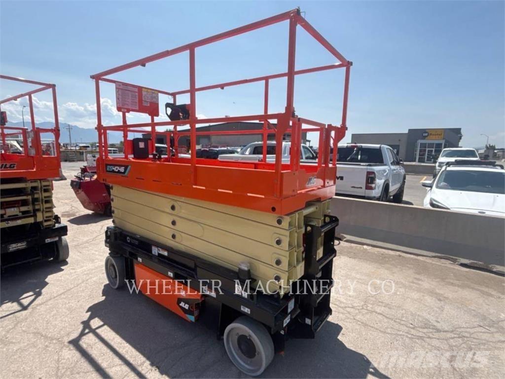 JLG ES4046 Käärtõstukid