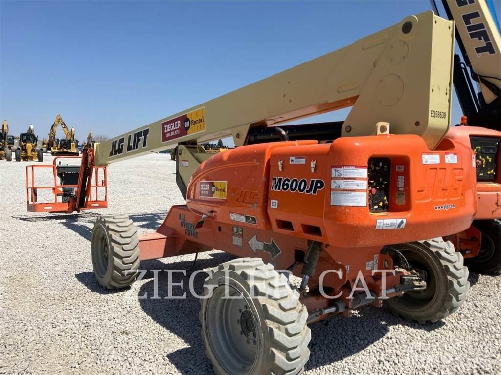 JLG M600JP Iseliikuvad poomtõstukid