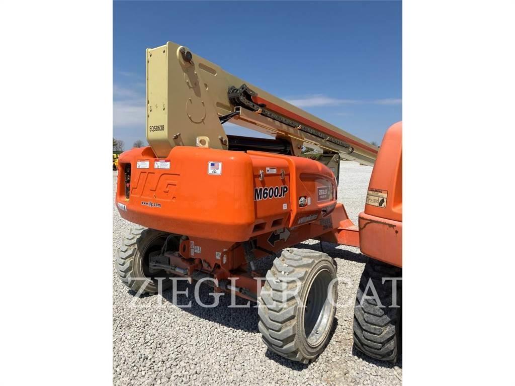 JLG M600JP Iseliikuvad poomtõstukid