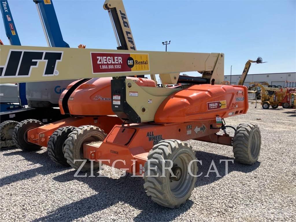 JLG M600JP Iseliikuvad poomtõstukid