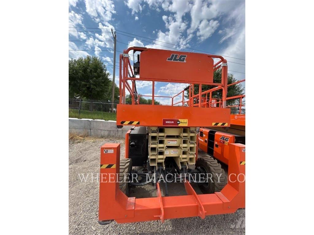 JLG RT4394 Käärtõstukid