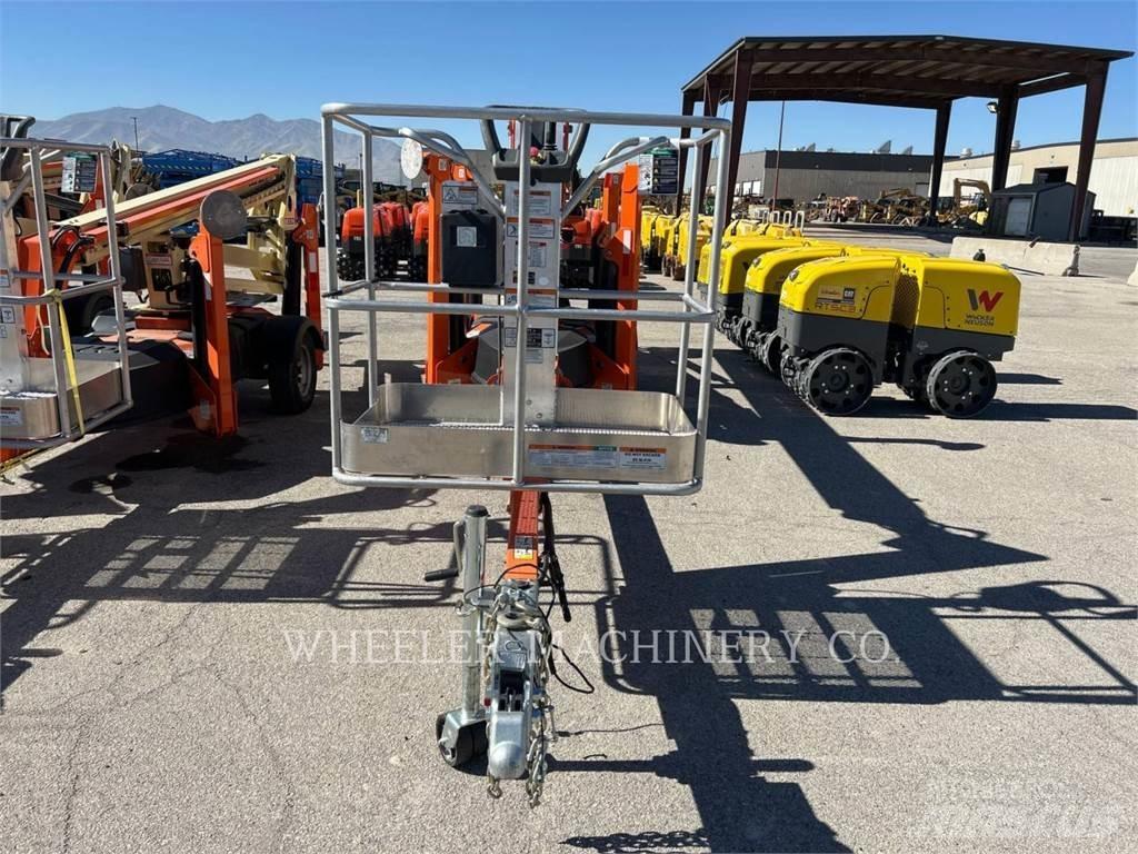 JLG T500J TOW Iseliikuvad poomtõstukid