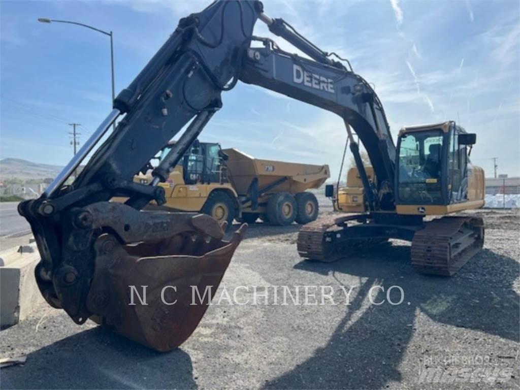 John Deere 210G Roomikekskavaatorid