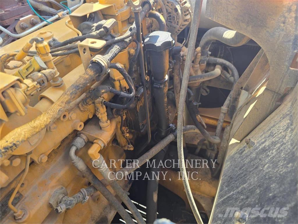 John Deere 210G Roomikekskavaatorid