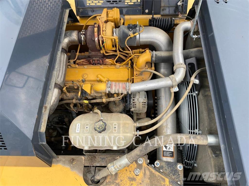 John Deere 210G Roomikekskavaatorid