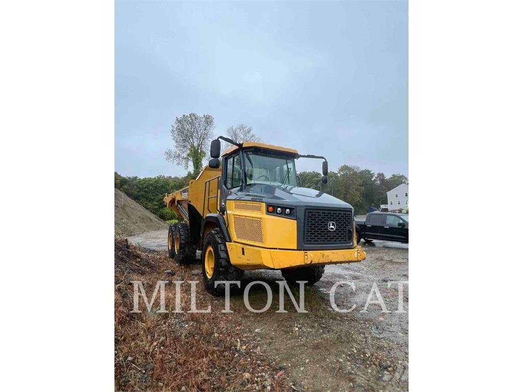 John Deere 260E Liigendraamiga pinnaseveokid