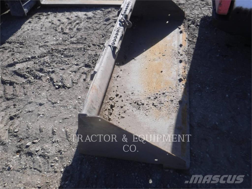 John Deere 320E Kompaktlaadurid