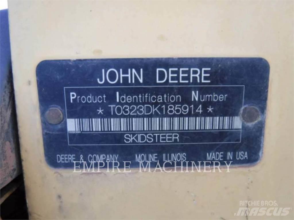 John Deere 323D Kompaktlaadurid