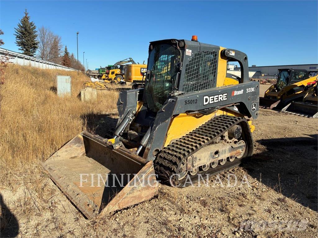 John Deere 333E Roomiklaadurid