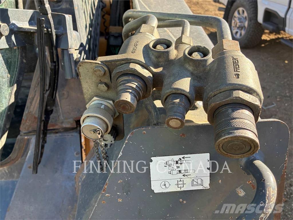 John Deere 333E Roomiklaadurid