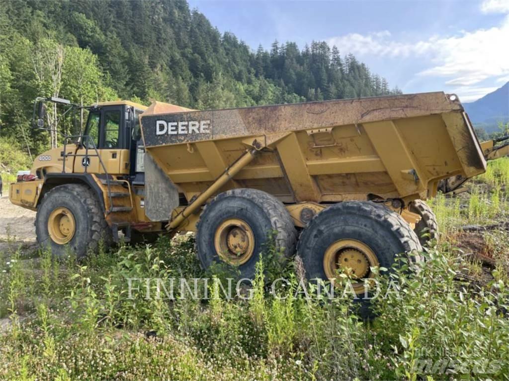John Deere 400D Liigendraamiga pinnaseveokid