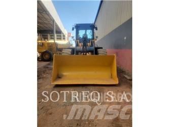 John Deere 524K Rataslaadurid
